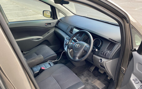 Toyota ISis I, 2010 год, 1 050 000 рублей, 9 фотография