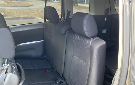 Toyota ISis I, 2010 год, 1 050 000 рублей, 7 фотография