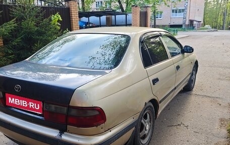 Toyota Carina E, 1992 год, 140 000 рублей, 1 фотография