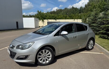 Opel Astra J, 2012 год, 868 000 рублей, 1 фотография