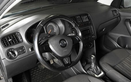 Volkswagen Polo VI (EU Market), 2016 год, 920 000 рублей, 3 фотография