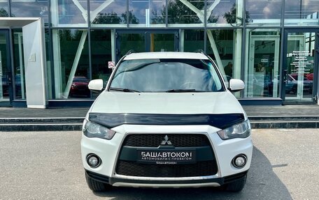 Mitsubishi Outlander III рестайлинг 3, 2011 год, 920 000 рублей, 2 фотография