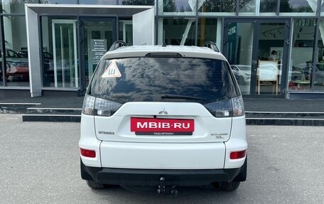 Mitsubishi Outlander III рестайлинг 3, 2011 год, 920 000 рублей, 6 фотография