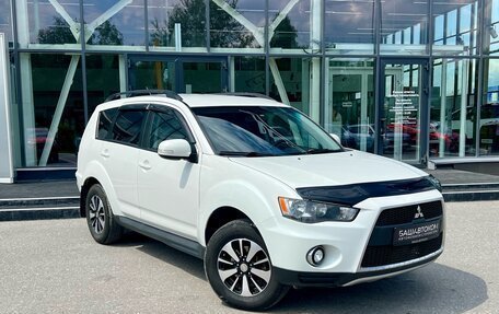 Mitsubishi Outlander III рестайлинг 3, 2011 год, 920 000 рублей, 3 фотография