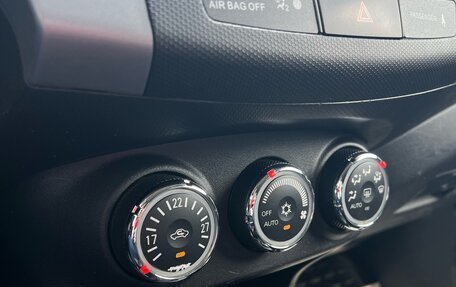 Mitsubishi Outlander III рестайлинг 3, 2011 год, 920 000 рублей, 16 фотография