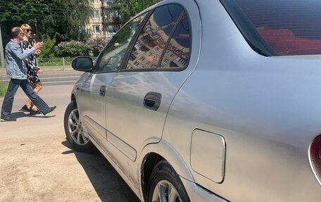 Nissan Almera, 2001 год, 210 000 рублей, 3 фотография