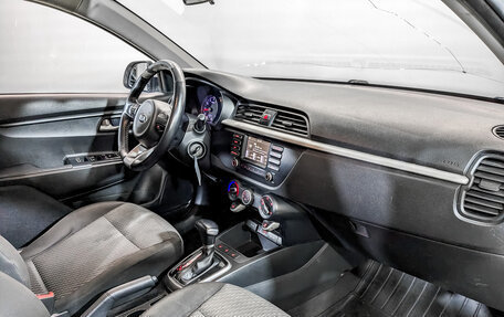 KIA Rio IV, 2020 год, 975 000 рублей, 10 фотография