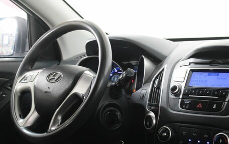 Hyundai ix35 I рестайлинг, 2012 год, 990 000 рублей, 11 фотография
