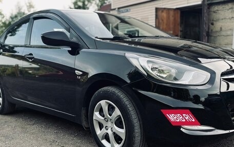 Hyundai Solaris II рестайлинг, 2011 год, 850 000 рублей, 3 фотография