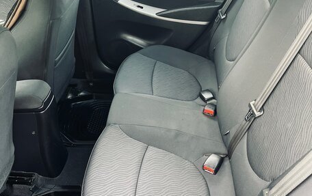 Hyundai Solaris II рестайлинг, 2011 год, 850 000 рублей, 6 фотография