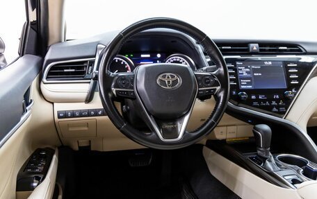 Toyota Camry, 2018 год, 2 948 000 рублей, 16 фотография