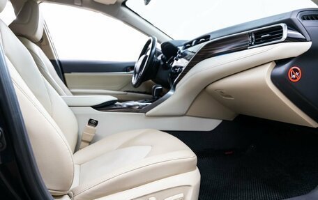 Toyota Camry, 2018 год, 2 948 000 рублей, 25 фотография