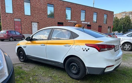 Hyundai Solaris II рестайлинг, 2018 год, 875 000 рублей, 2 фотография