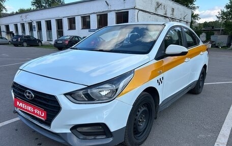 Hyundai Solaris II рестайлинг, 2018 год, 875 000 рублей, 10 фотография
