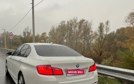 BMW 5 серия, 2014 год, 2 400 000 рублей, 2 фотография