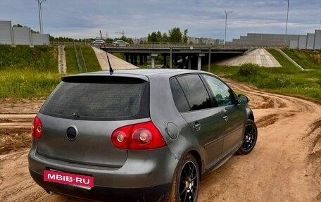 Volkswagen Golf V, 2004 год, 245 000 рублей, 2 фотография