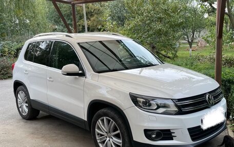 Volkswagen Tiguan I, 2012 год, 1 680 000 рублей, 1 фотография
