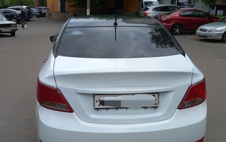 Hyundai Solaris II рестайлинг, 2015 год, 673 399 рублей, 1 фотография