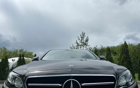Mercedes-Benz E-Класс, 2018 год, 2 873 500 рублей, 1 фотография