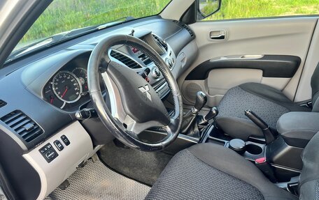Mitsubishi L200 IV рестайлинг, 2012 год, 1 750 000 рублей, 9 фотография