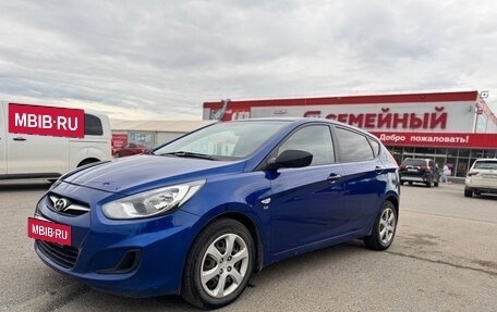 Hyundai Solaris II рестайлинг, 2013 год, 715 000 рублей, 2 фотография