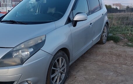 Renault Scenic III, 2010 год, 650 000 рублей, 4 фотография