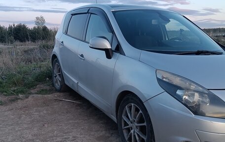 Renault Scenic III, 2010 год, 650 000 рублей, 3 фотография