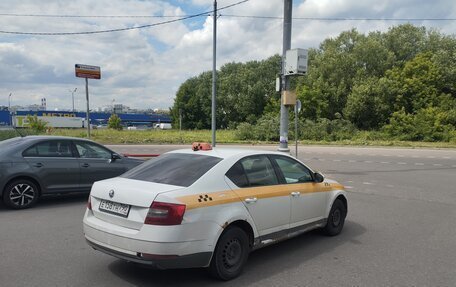 Skoda Octavia, 2018 год, 700 000 рублей, 3 фотография