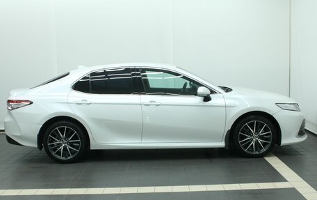Toyota Camry, 2021 год, 3 193 000 рублей, 10 фотография