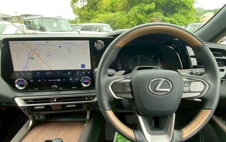Lexus RX IV рестайлинг, 2023 год, 6 730 000 рублей, 9 фотография