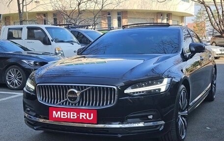 Volvo S90 II рестайлинг, 2021 год, 2 700 000 рублей, 2 фотография