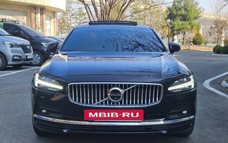 Volvo S90 II рестайлинг, 2021 год, 2 700 000 рублей, 3 фотография