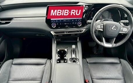 Lexus RX IV рестайлинг, 2023 год, 6 785 000 рублей, 9 фотография