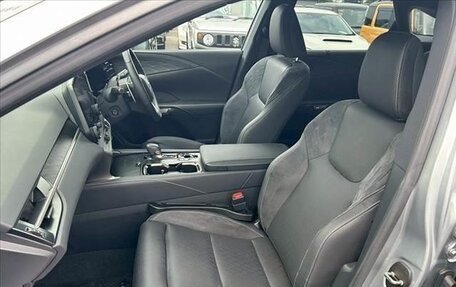 Lexus RX IV рестайлинг, 2023 год, 6 785 000 рублей, 10 фотография