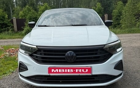 Volkswagen Polo VI (EU Market), 2020 год, 1 330 000 рублей, 1 фотография
