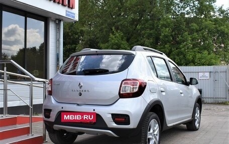 Renault Sandero II рестайлинг, 2017 год, 969 000 рублей, 3 фотография