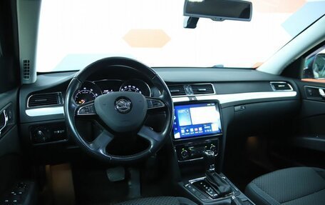 Skoda Superb III рестайлинг, 2013 год, 1 330 000 рублей, 13 фотография