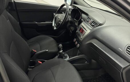 KIA Rio III рестайлинг, 2016 год, 910 000 рублей, 10 фотография
