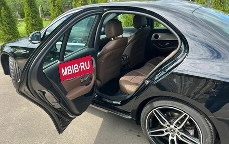 Mercedes-Benz E-Класс, 2018 год, 2 873 500 рублей, 3 фотография