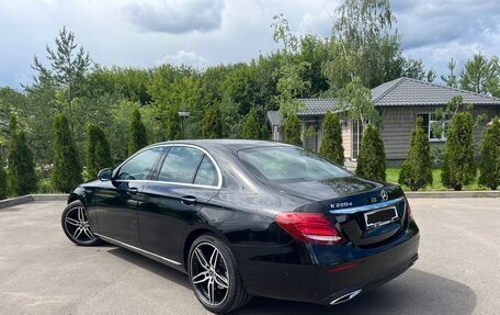 Mercedes-Benz E-Класс, 2018 год, 2 873 500 рублей, 13 фотография