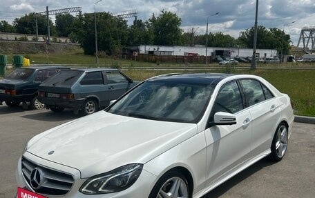 Mercedes-Benz E-Класс, 2014 год, 3 200 000 рублей, 4 фотография