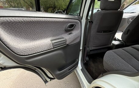 Suzuki Escudo III, 2001 год, 725 000 рублей, 14 фотография
