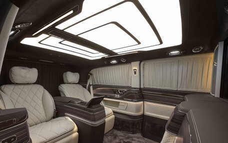 Mercedes-Benz V-Класс, 2024 год, 49 200 000 рублей, 4 фотография