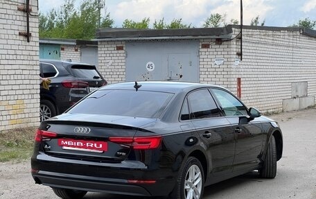 Audi A4, 2017 год, 2 320 000 рублей, 4 фотография