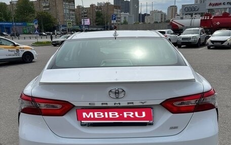 Toyota Camry, 2019 год, 2 290 000 рублей, 4 фотография
