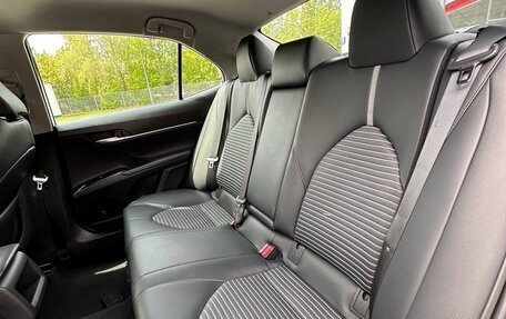 Toyota Camry, 2019 год, 2 290 000 рублей, 9 фотография