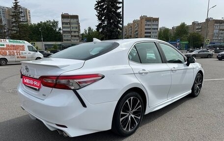 Toyota Camry, 2019 год, 2 290 000 рублей, 3 фотография
