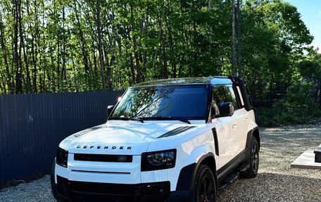Land Rover Defender II, 2021 год, 10 700 000 рублей, 3 фотография
