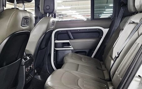 Land Rover Defender II, 2021 год, 10 700 000 рублей, 18 фотография