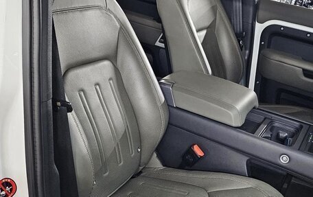 Land Rover Defender II, 2021 год, 10 700 000 рублей, 20 фотография